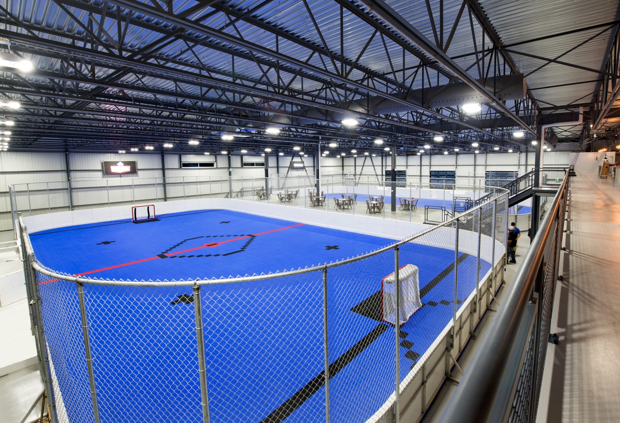 Livraison des surfaces de Dek Hockey au Pro Gym